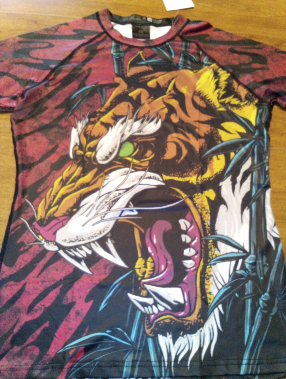 Stylelio Long Sleeve Tiger Dragon Medium Men's Multi Color Compression Shirt NWT
